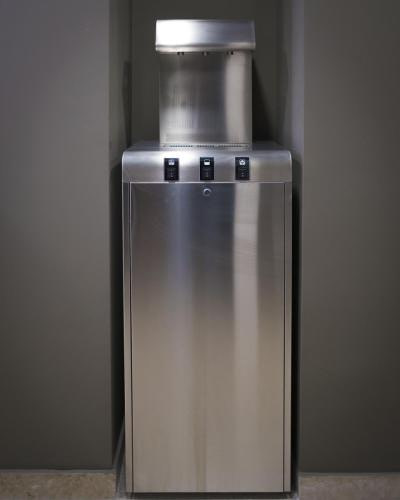 DISTRIBUTORE-ACQUA