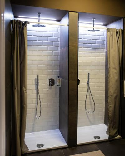 Doccia-Camera-A-Famigghia-